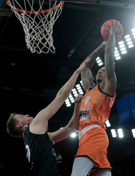 在斯诺克比 在斯诺克比