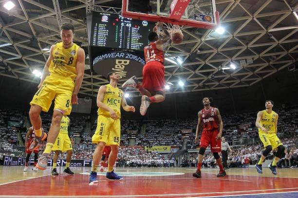 在这场争夺 在这场争夺