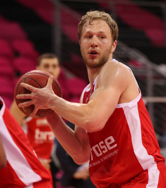 不同于偶像 不同于偶像